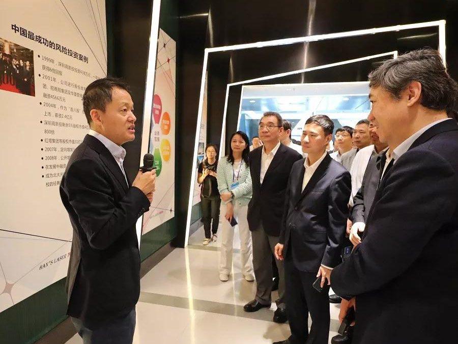 全国无党派人士考察团 莅临jxf吉祥坊激光考察调研